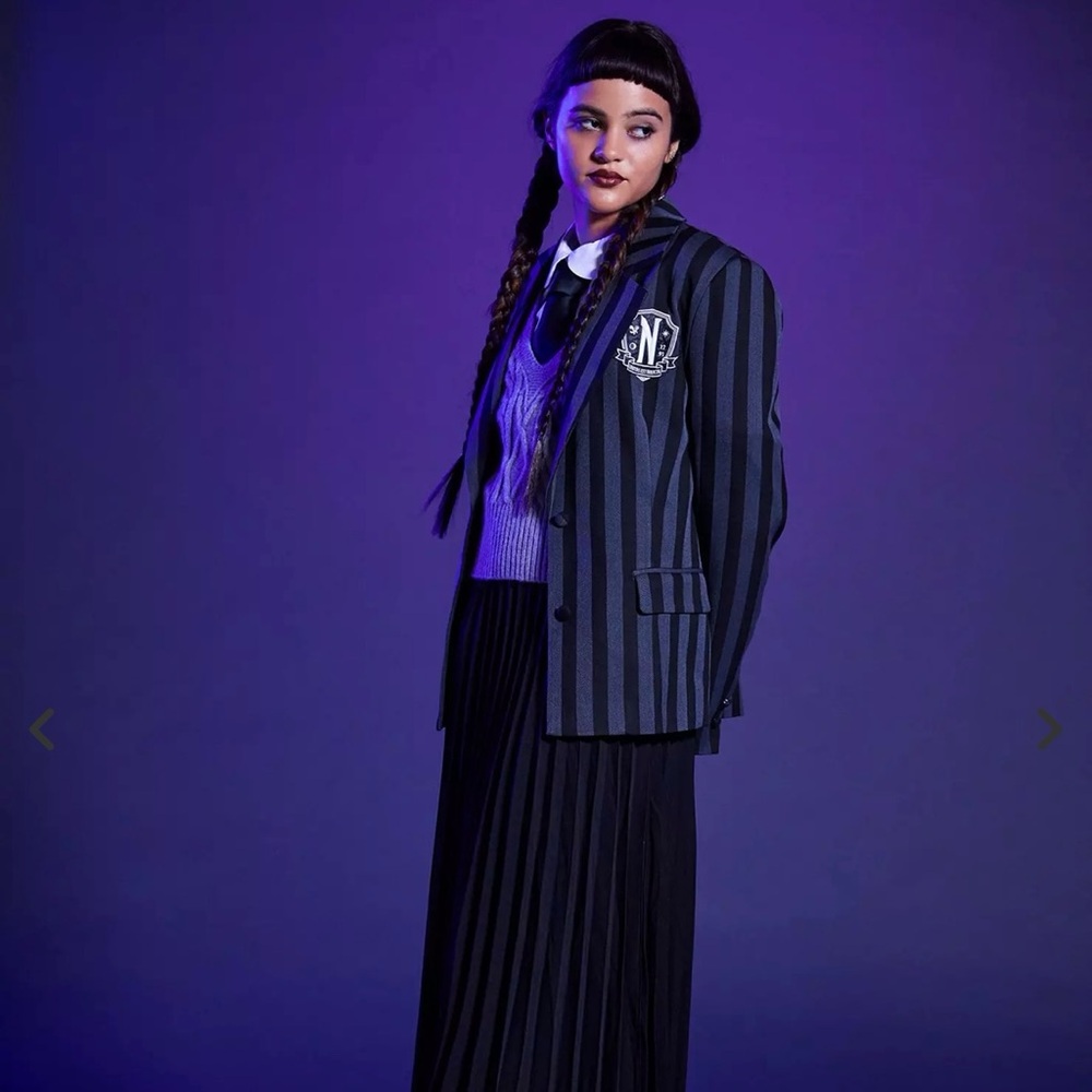 Her Universe Wednesday Nevermore Cosplay Blazer - Picture 9 of 10